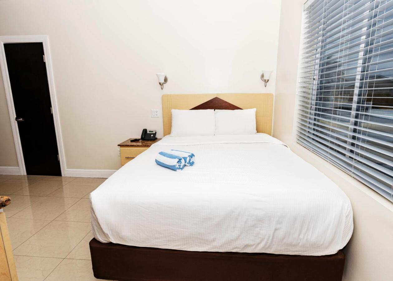 Queen Studio at Caribbean Resort by the Ocean