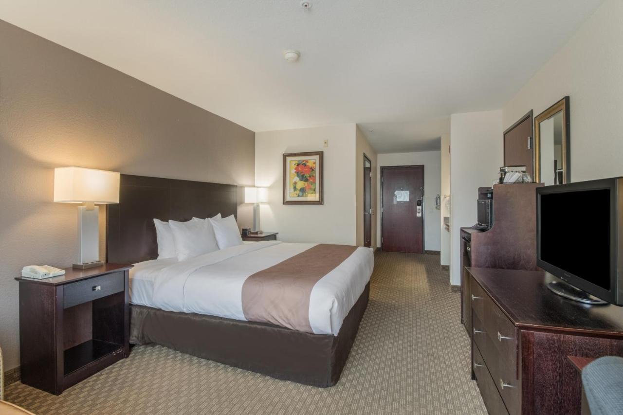 King Room - Accessible/Non-Smoking at Quality Inn