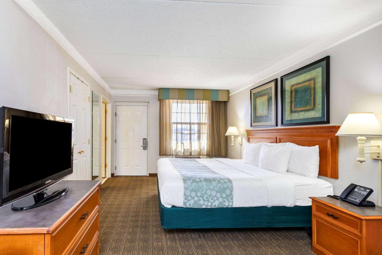 King Room - Disability Access at La Quinta Inn by Wyndham El Paso West