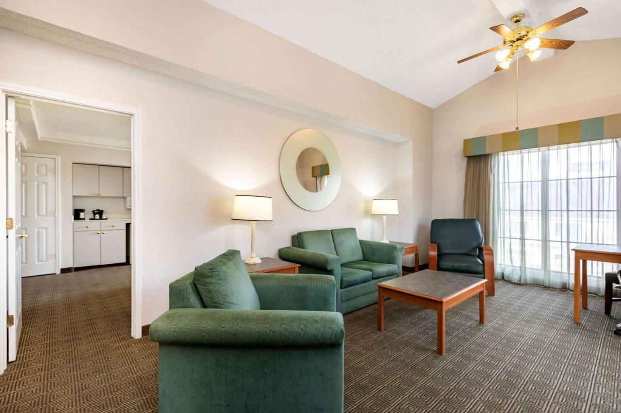 King Suite - Non-Smoking at La Quinta Inn by Wyndham El Paso West
