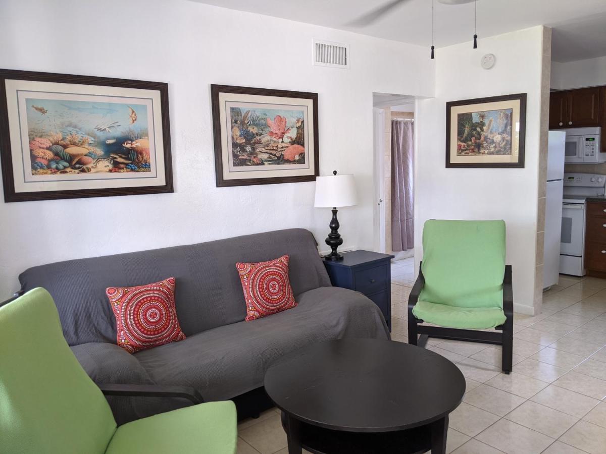 One-Bedroom Apartment at Breakaway Inn