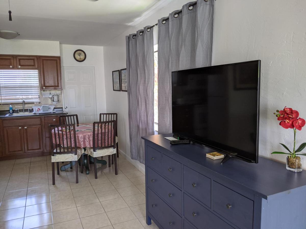 One-Bedroom Apartment at Breakaway Inn