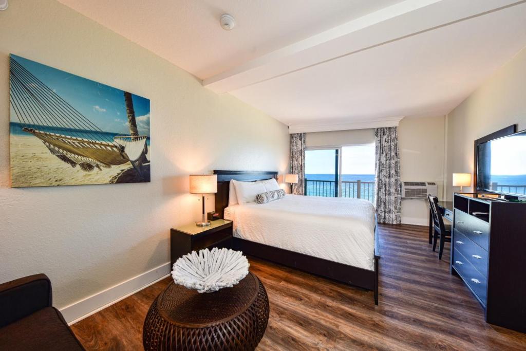 King Room - Oceanfront at Sun Tower Hotel & Suites on the Beach