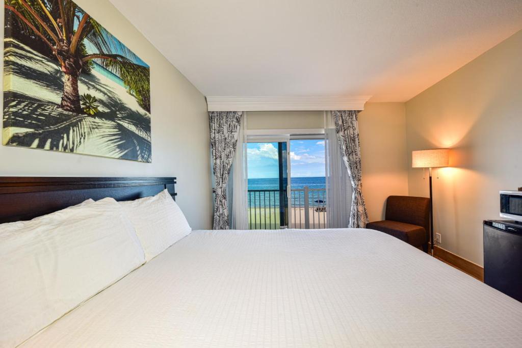 King Room - Oceanfront at Sun Tower Hotel & Suites on the Beach