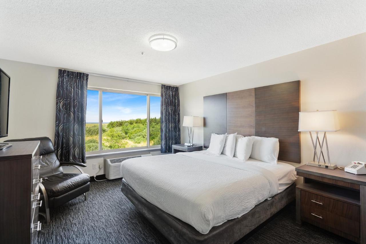 Suite with Sea View at Oceanview Inn At The Arch