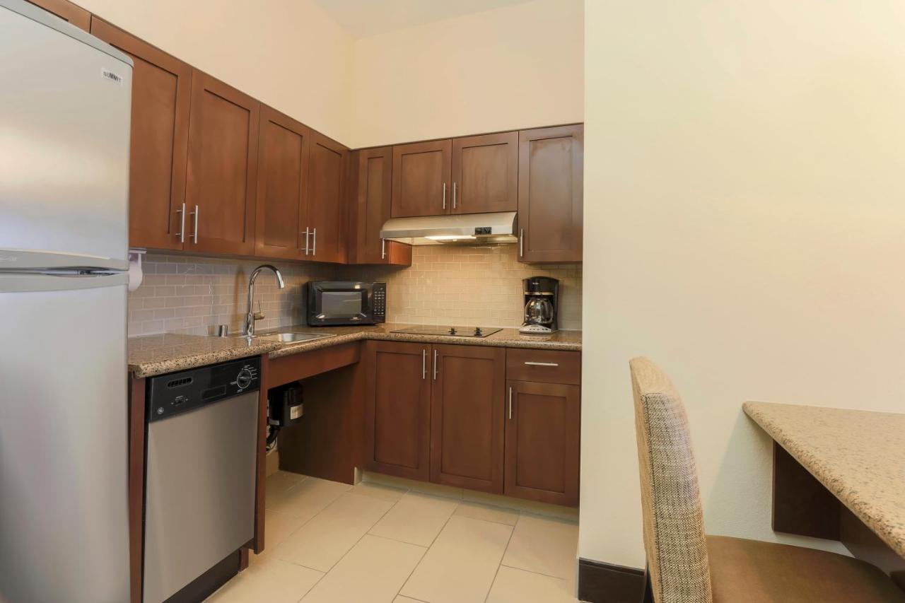 Queen Room with Roll-In Shower - Disability Access - Non-Smoking at Staybridge Suites Reno by IHG