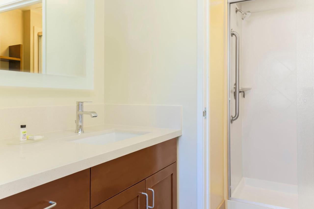 Room Selected at Check-In at Staybridge Suites Reno by IHG