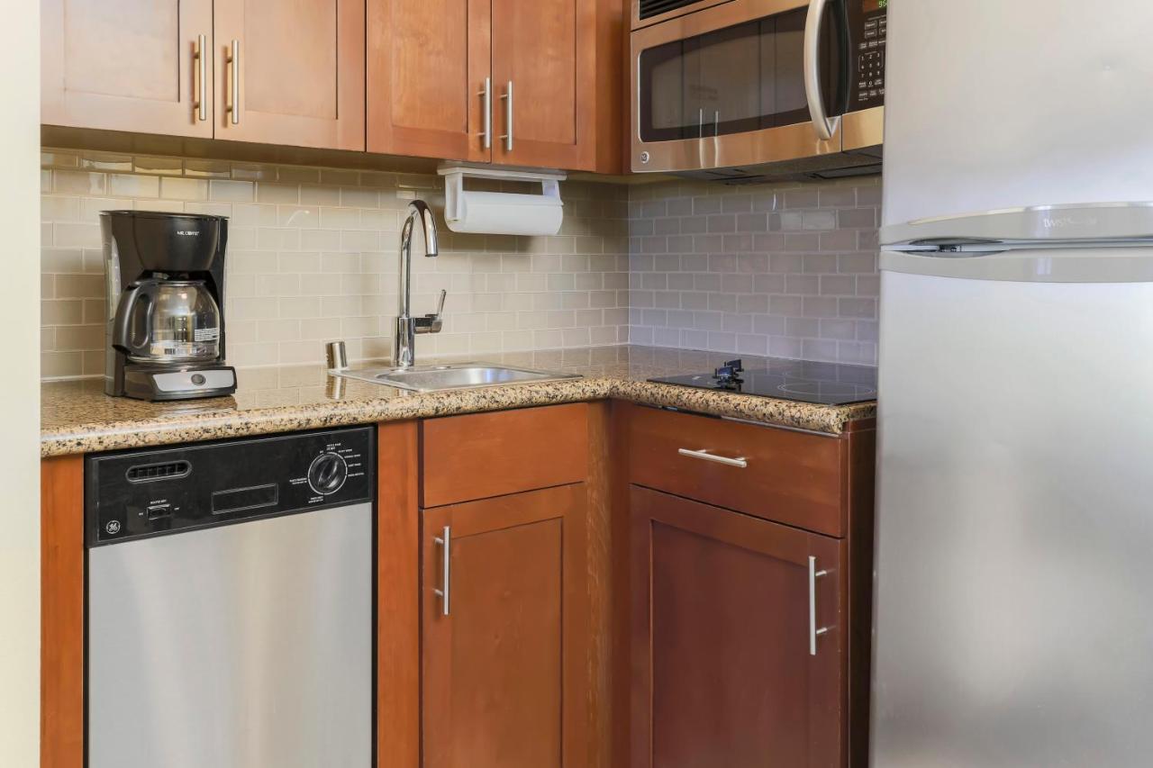 One-Bedroom Two Queen Suite with Sofa Bed at Staybridge Suites Reno by IHG