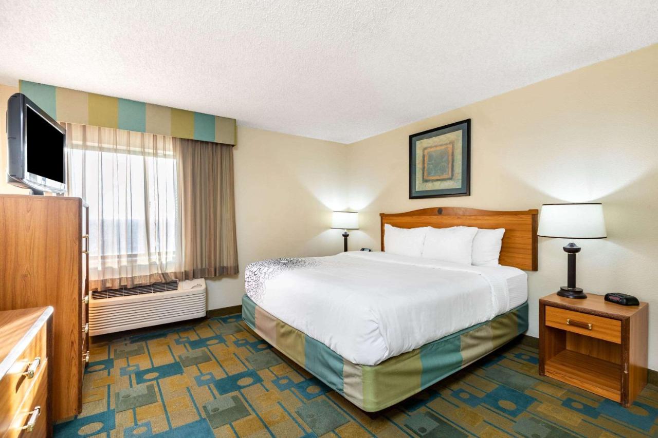 One-Bedroom King Apartment with City View - Non-Smoking at La Quinta Inn & Suites by Wyndham El Paso East