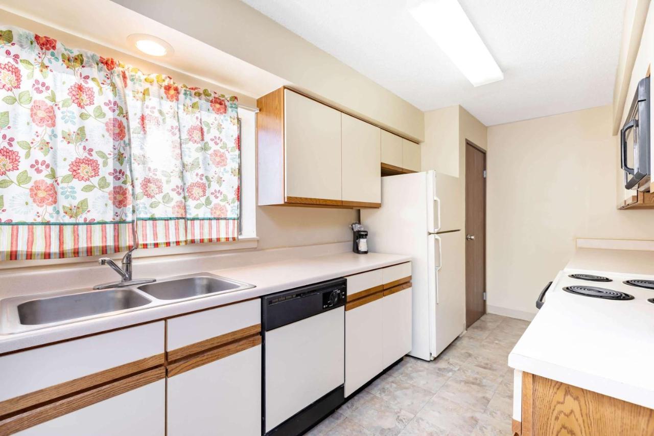 One-Bedroom King Apartment with City View - Non-Smoking at La Quinta Inn & Suites by Wyndham El Paso East