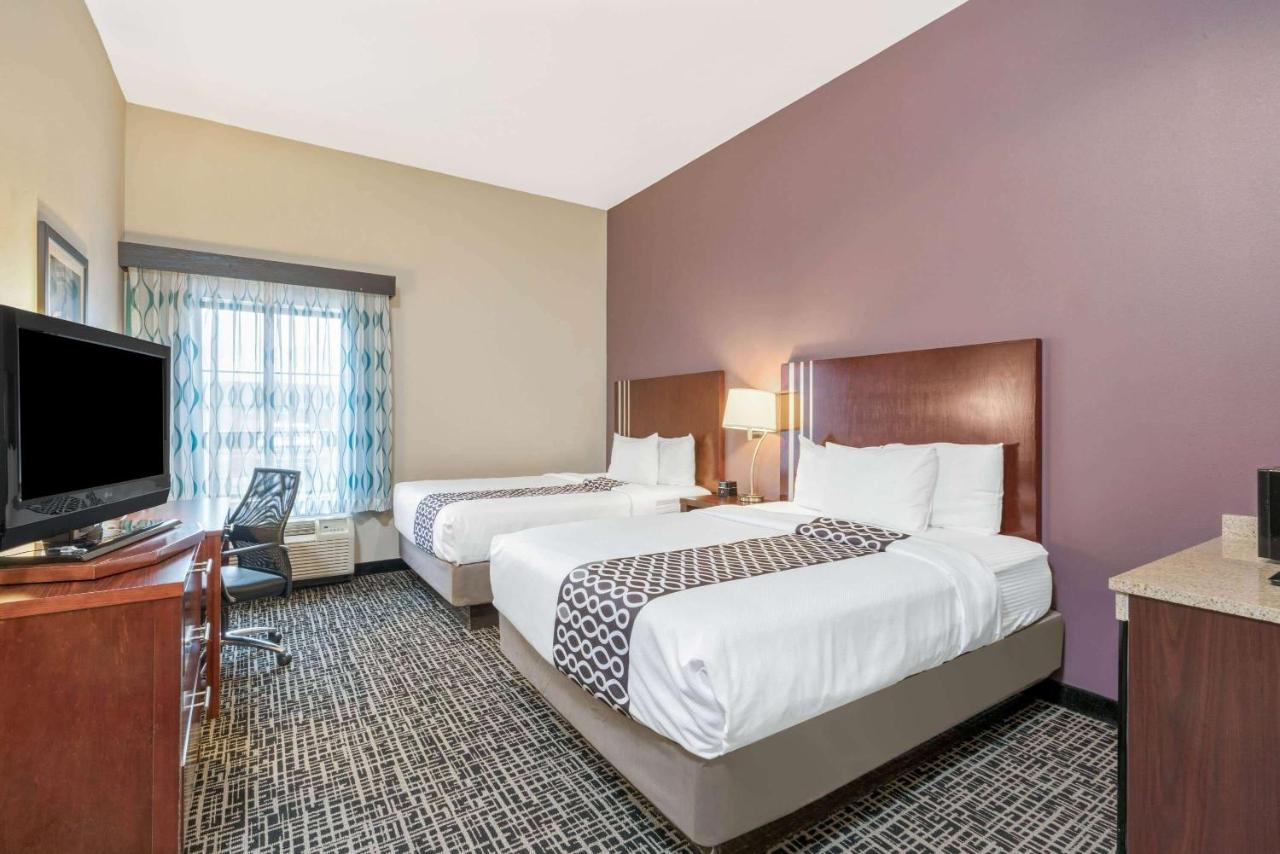 Deluxe Queen Room with Two Queen Beds at La Quinta Inn & Suites by Wyndham Oklahoma City -Yukon