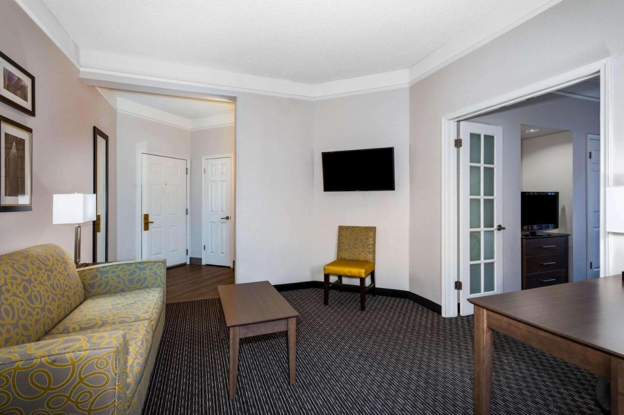 King Suite with View - Non-Smoking at La Quinta Inn & Suites by Wyndham Denver Boulder-Louisville