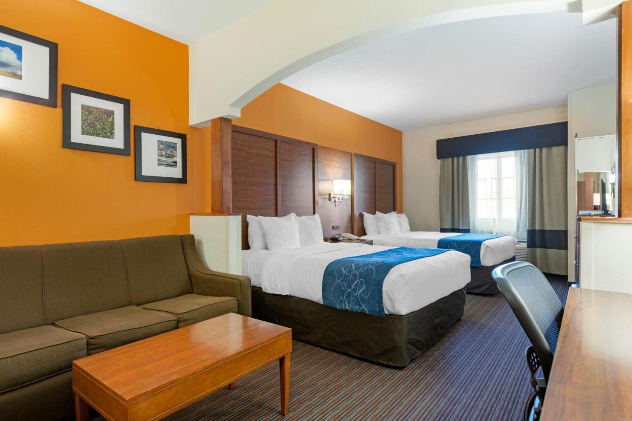 Suite with Two Queen Beds - Accessible/Non-Smoking at Comfort Suites Stevensville - St. Joseph