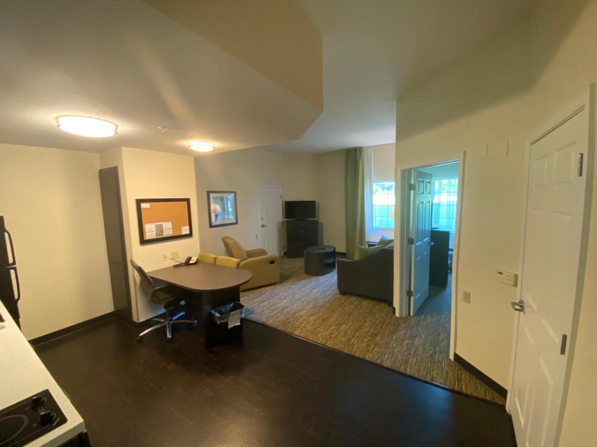 King Suite - Non-Smoking at Candlewood Suites Hattiesburg, an IHG Hotel