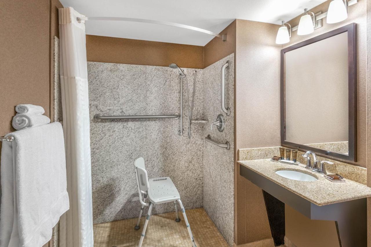 King Room - Disability Access/Non-Smoking at Wingate by Wyndham St. George