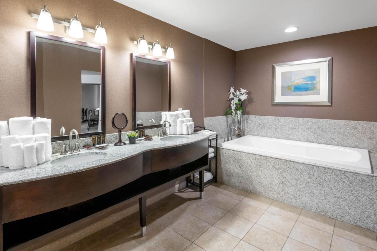 Executive King Suite - Non-Smoking at Wingate by Wyndham St. George