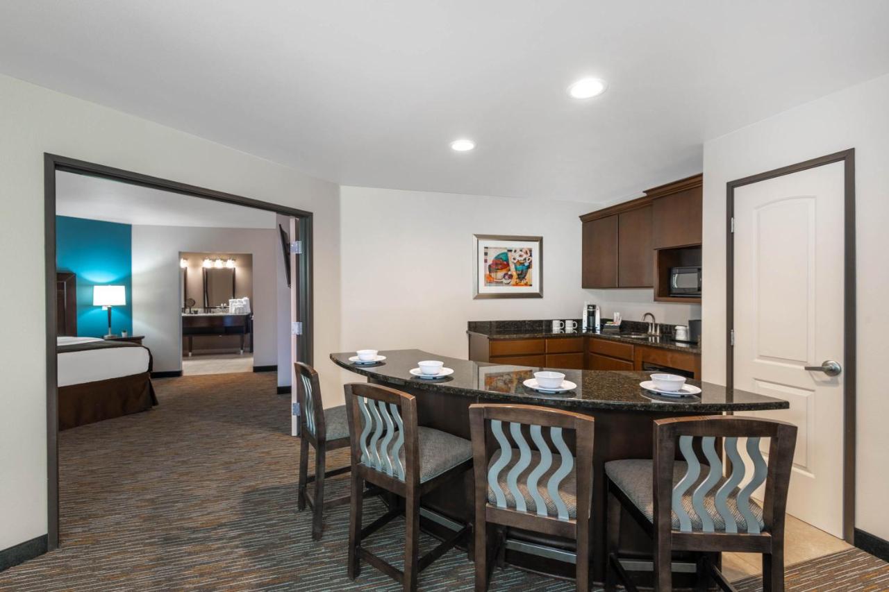 Executive King Suite - Non-Smoking at Wingate by Wyndham St. George