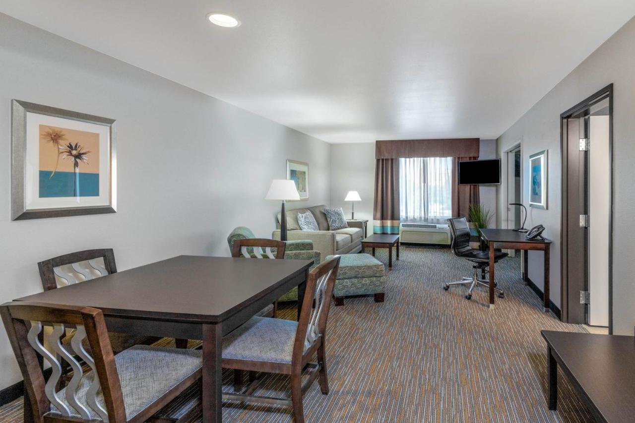 King Studio Suite - Mobility Access/Non-Smoking at Wingate by Wyndham St. George