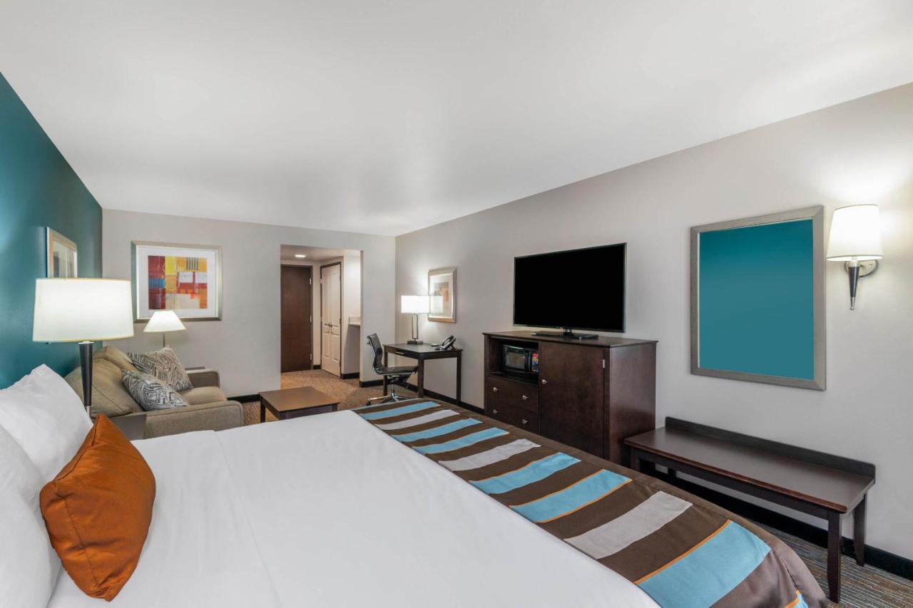 Junior King Suite - Non-Smoking at Wingate by Wyndham St. George