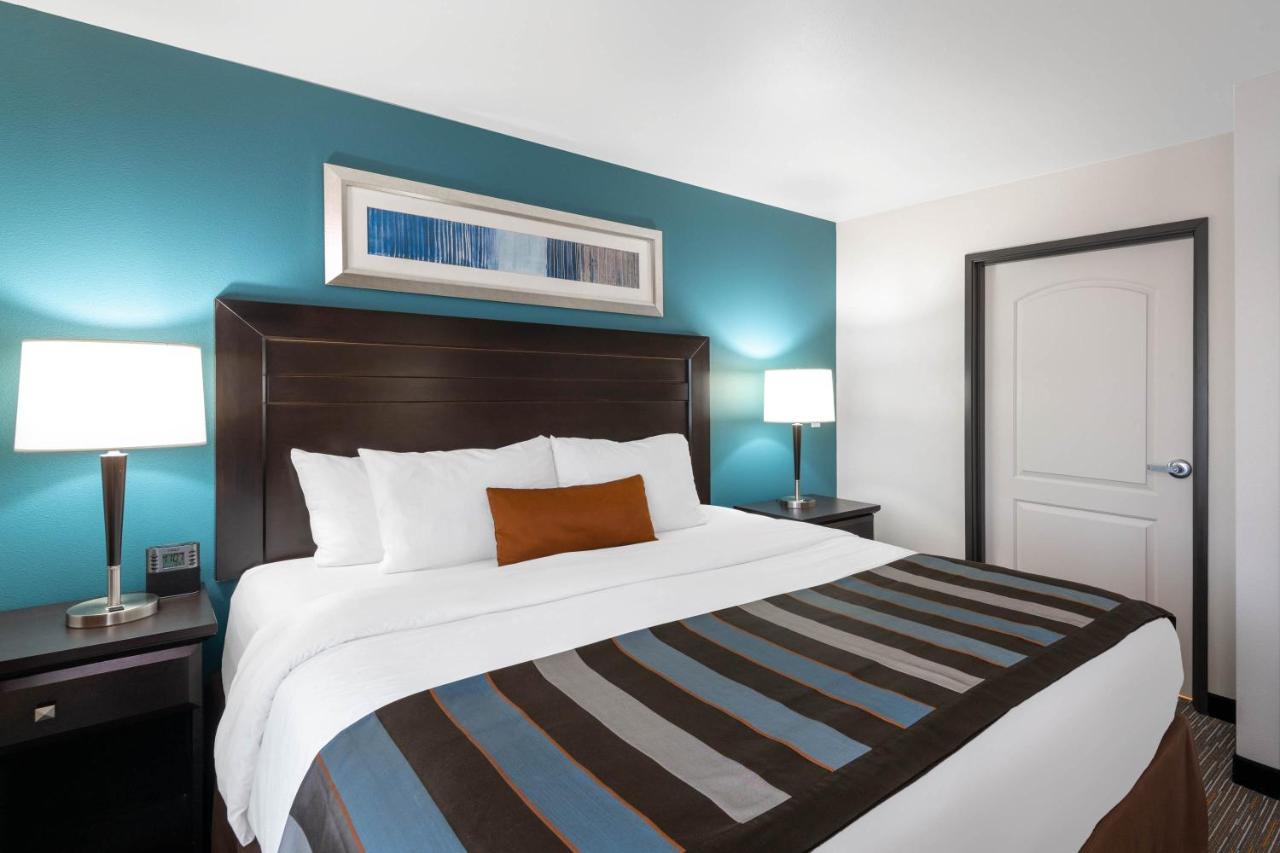 King Studio Suite - Mobility Access/Non-Smoking at Wingate by Wyndham St. George