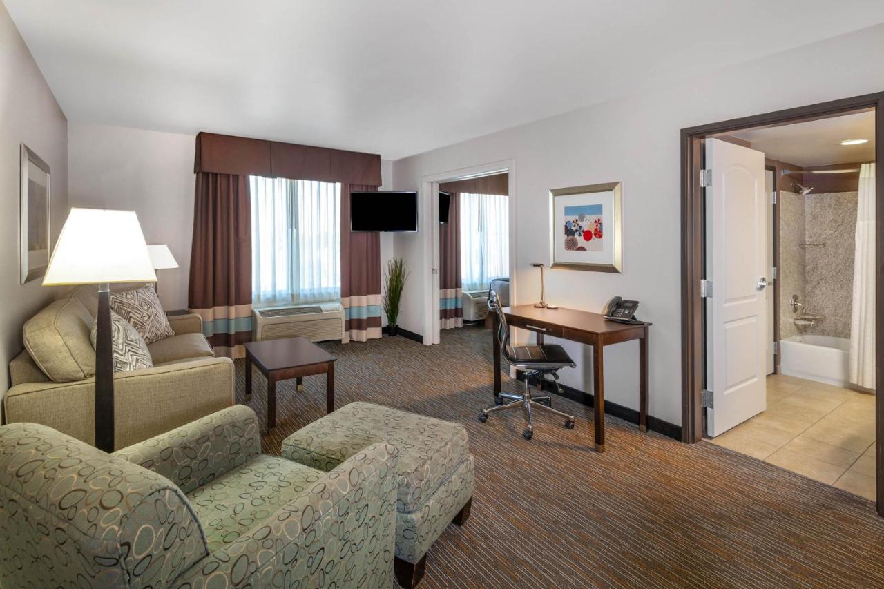 King Studio Suite - Mobility Access/Non-Smoking at Wingate by Wyndham St. George