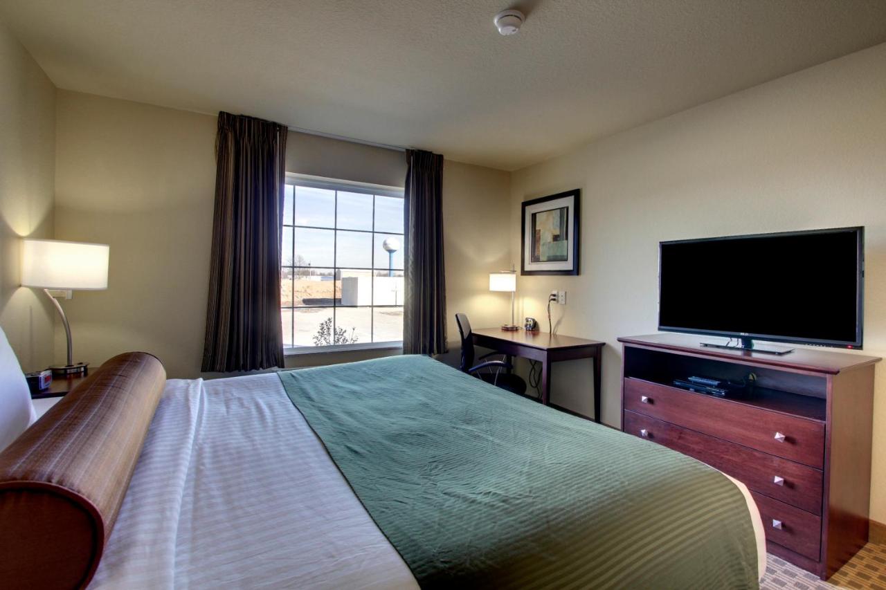 King Room - Non-Smoking at Cobblestone Inn & Suites - Rugby