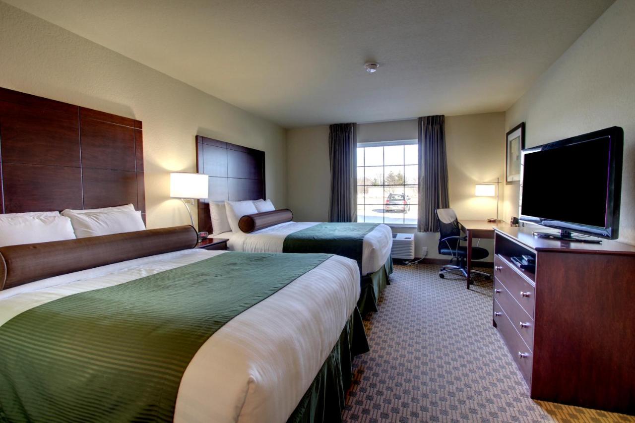 Queen Room with Two Queen Beds - Non-Smoking at Cobblestone Inn & Suites - Rugby