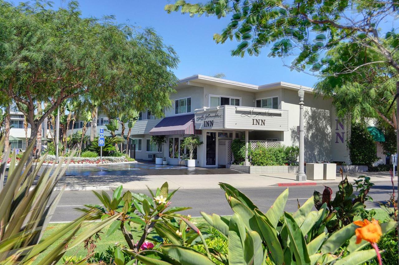  | La Avenida Inn