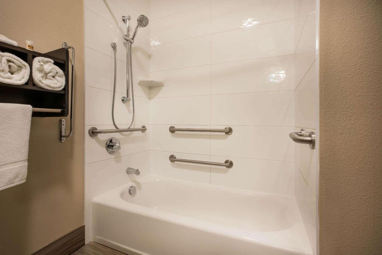King Room - Disability Access at La Quinta Inn & Suites by Wyndham Eugene