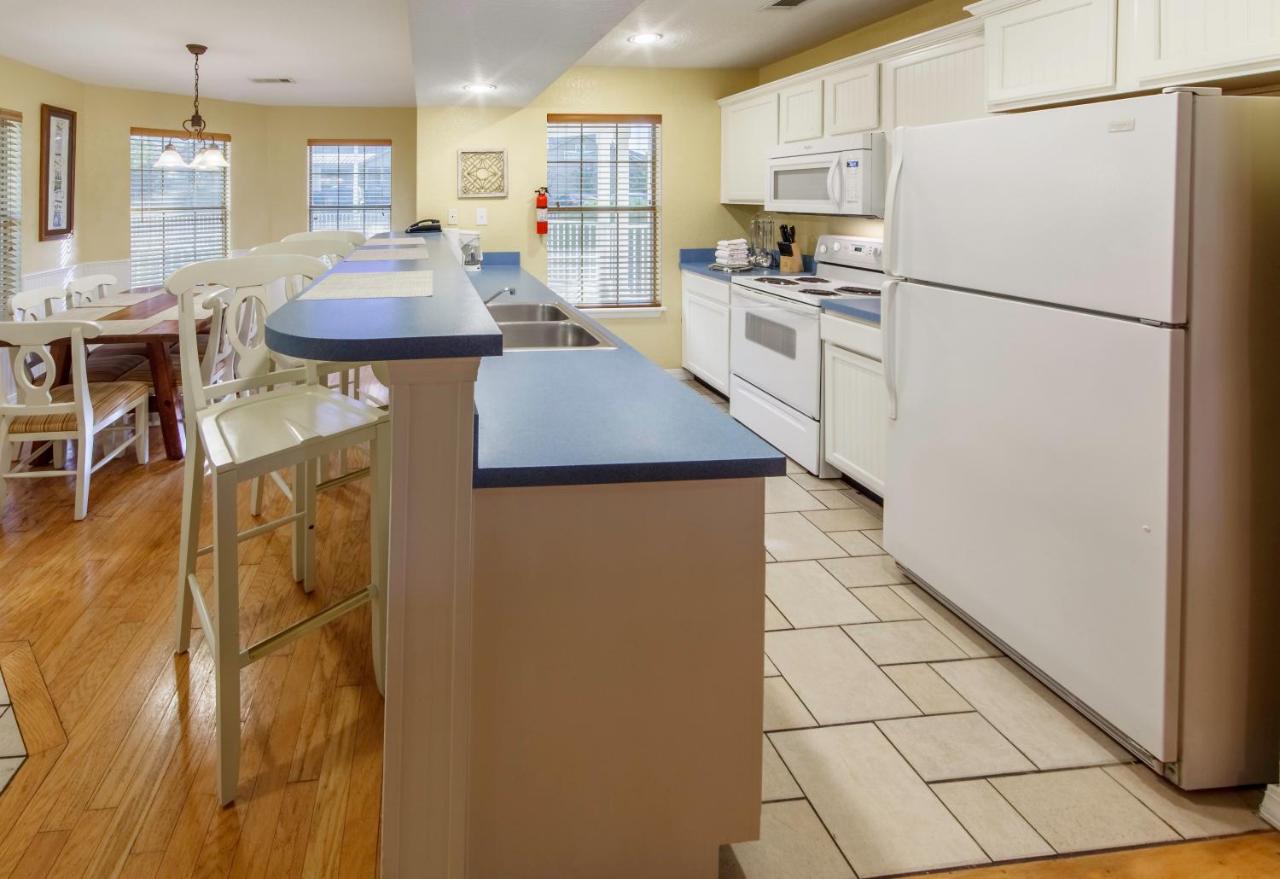 Two-Bedroom Villa Grand with Two King Beds at Holiday Inn Club Vacations Piney Shores Resort at Lake Conroe, an IHG Hotel