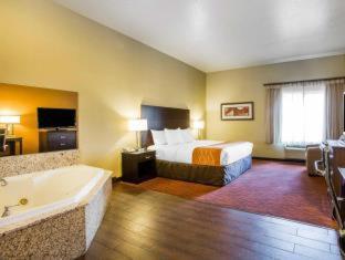 Room #27587410 at Comfort Suites Clovis - Fresno