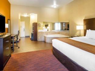 Room #27587410 at Comfort Suites Clovis - Fresno