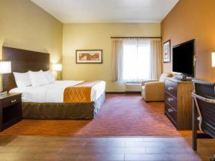 Room #27587410 at Comfort Suites Clovis - Fresno