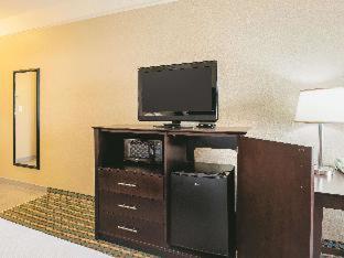 Room #46347311 at La Quinta Inn & Suites by Wyndham Port Lavaca