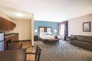 Room #31598314 at La Quinta Inn & Suites by Wyndham Stonington-Mystic Area