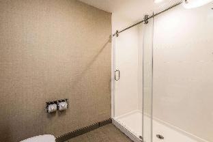 Room #49002213 at SureStay by Best Western Marion