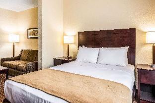 Room #49002213 at SureStay by Best Western Marion