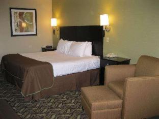 Room #50183512 at Best Western Pontiac Inn