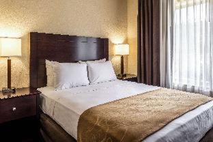 Room #49002213 at SureStay by Best Western Marion