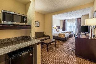 Room #49002215 at SureStay by Best Western Marion