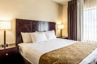 Room #49002216 at SureStay by Best Western Marion