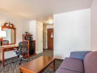 Room #45885905 at Quality Inn & Suites Salt Lake City Airport West