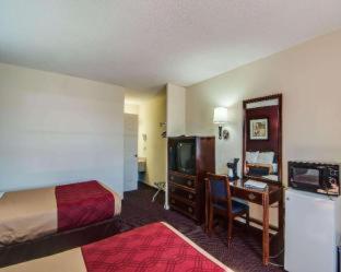 Room #45910719 at Econo Lodge Glade Springs I-81