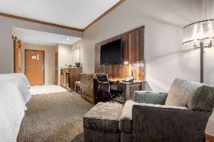 Room #49081434 at Norfolk Lodge & Suites, an Ascend Collection Hotel