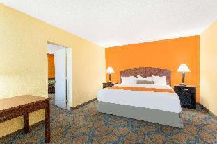Room #2802718 at Howard Johnson by Wyndham Suffern