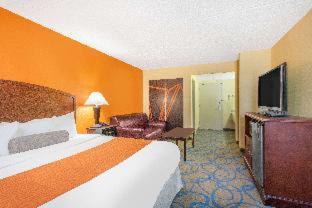 Room #2802718 at Howard Johnson by Wyndham Suffern