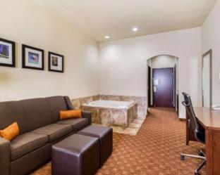 Room #29067306 at Comfort Suites near NASA - Clear Lake