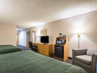 Room #24005911 at Quality Suites San Diego Otay Mesa