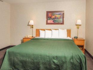 Room #24005912 at Quality Suites San Diego Otay Mesa