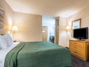 Room #24005912 at Quality Suites San Diego Otay Mesa